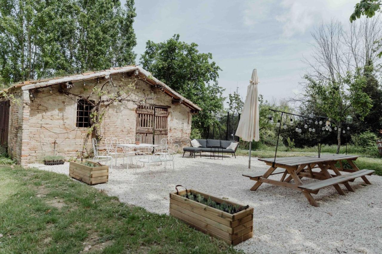 Agriturismo Qui Voglio Monte Roberto Exterior photo